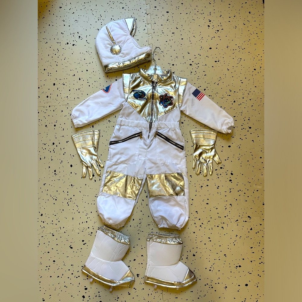 Astronaut costume 3T FAO Schwartz